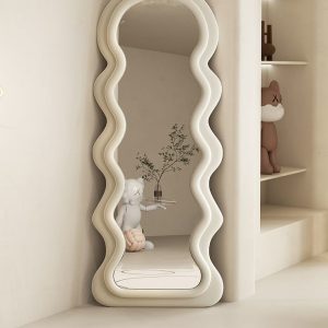 Wavy Mirror
